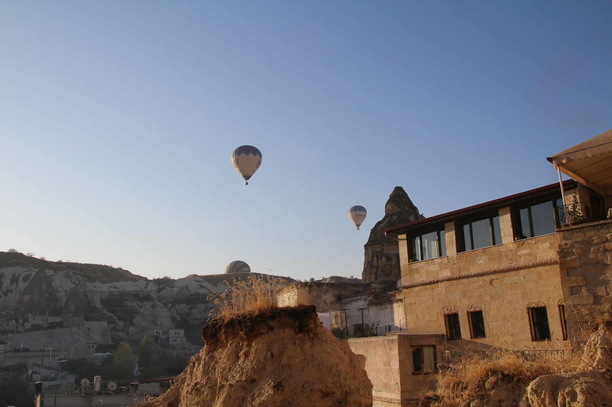 Sato Cave Hotel Goreme Bagian luar foto